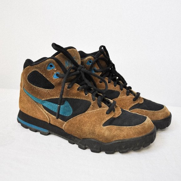 1994 Nike Calder Hiking Boots - Picture 1 of 13